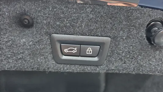 BMW 5 Series (F10) 520d M 2016 19