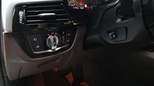 BMW 5 Series (G30) 530i 2020 19
