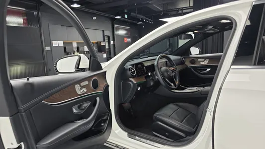 Mercedes-Benz E-Class W213 E250 2022 9