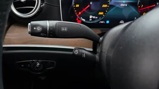 Mercedes-Benz E-Class W213 E250 2022 19