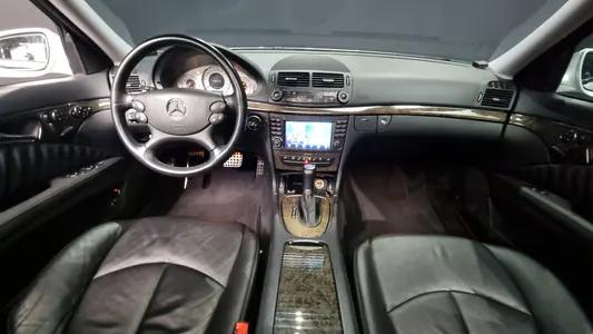 Mercedes-Benz E-Class W211 E350 4MATIC 2007 7
