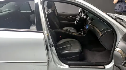 Mercedes-Benz E-Class W211 E350 4MATIC 2007 11