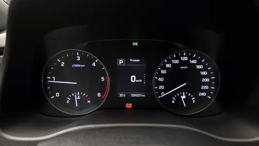 Hyundai AD 1.6 e-VGT 2016 8