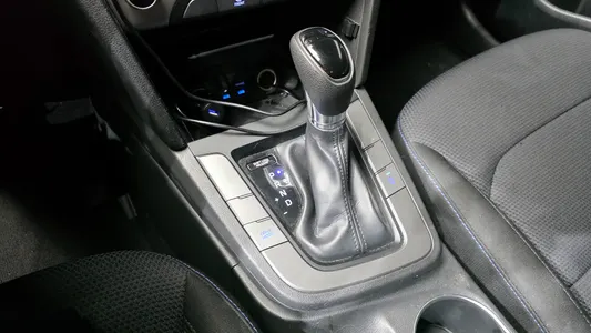 Hyundai AD 1.6 e-VGT 2016 9