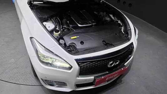 Infiniti Q70 3.7 AWD 2018 6