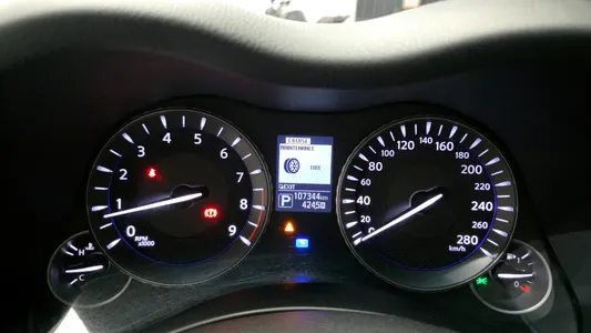 Infiniti Q70 3.7 AWD 2018 8