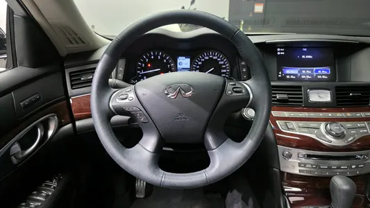 Infiniti Q70 3.7 AWD 2018 13