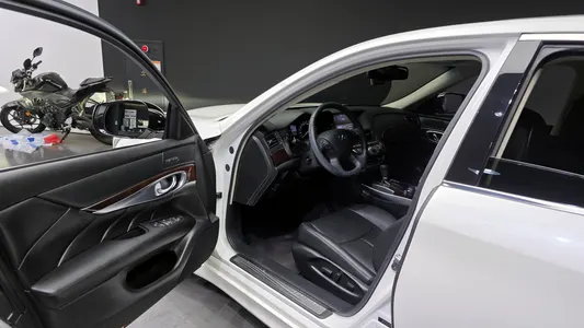 Infiniti Q70 3.7 AWD 2018 10