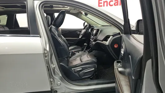 Jeep (KL) 2.0 4WD 2015 11