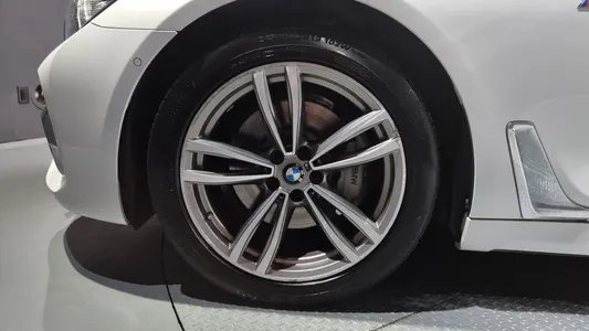 BMW 7 Series (G11) 730Ld xDrive M 2017 5