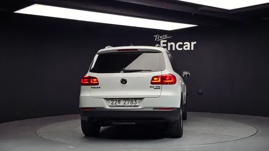Volkswagen 티구안 2.0 TDI 2015 4