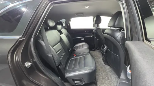 Kia 쏘렌토 2.0 2WD 2018 19