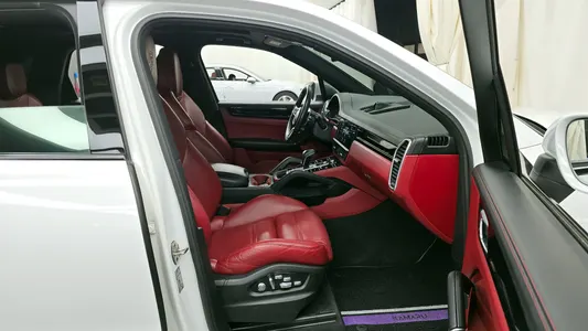 Porsche (PO536) 3.0 2019 11