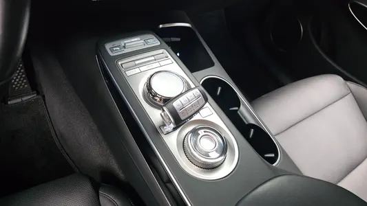 Genesis GV70 2.5T 2WD 2021 9
