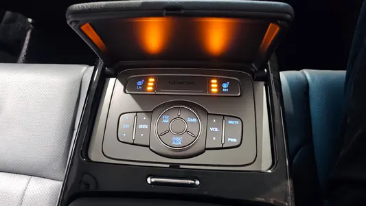 Hyundai 제네시스 BH330 2011 19