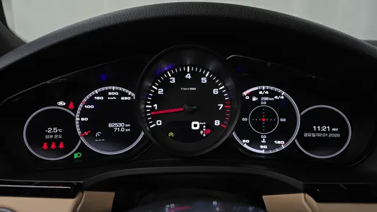 Porsche (PO536) 3.0 2021 8