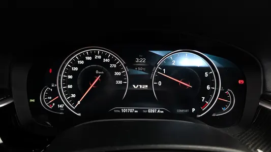 BMW 5 Series (G30) 530i M 2017 8