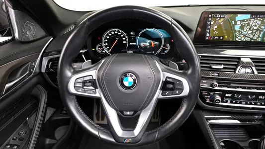 BMW 5 Series (G30) 530i M 2017 13