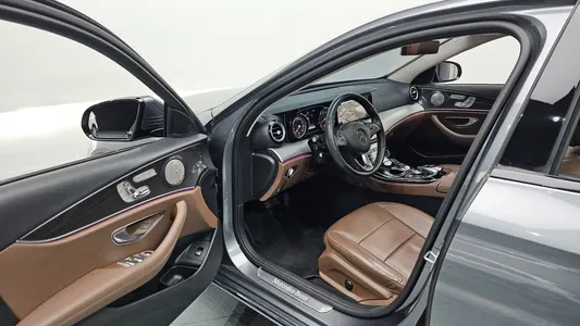 Mercedes-Benz E-Class W213 E200 2018 11