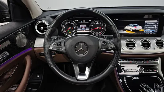 Mercedes-Benz E-Class W213 E200 2018 13