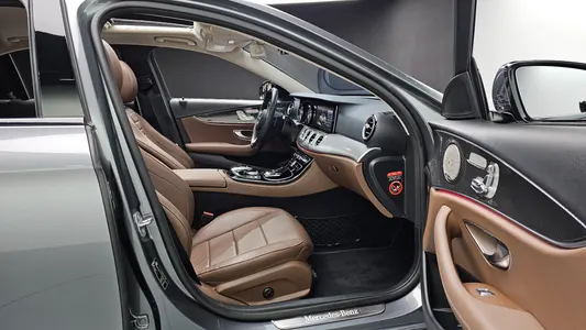 Mercedes-Benz E-Class W213 E200 2018 10