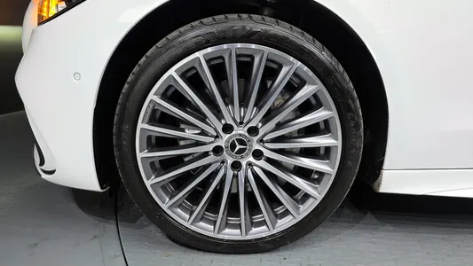 Mercedes-Benz C-Class W206 C300 AMG Line 2022 5
