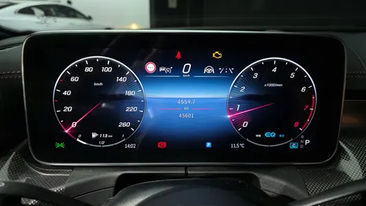 Mercedes-Benz C-Class W206 C300 AMG Line 2022 8