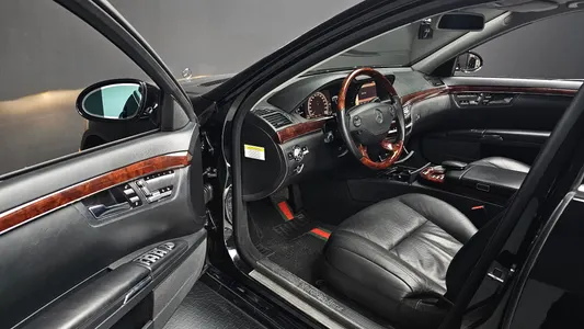 Mercedes-Benz S-Class W221 S550L 2007 11