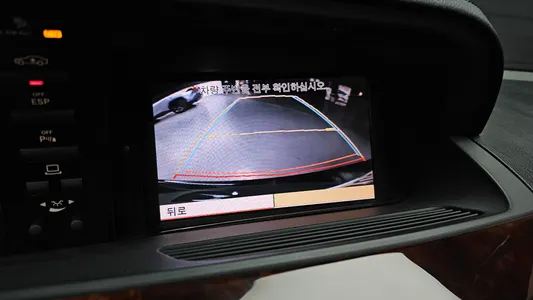 Mercedes-Benz S-Class W221 S550L 2007 15