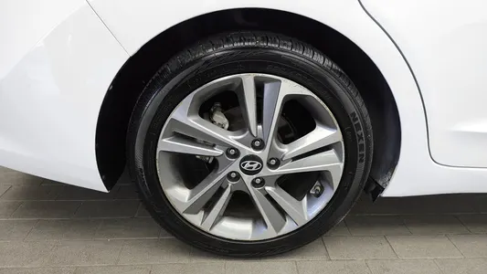 Hyundai AD 1.6 GDI 2016 5