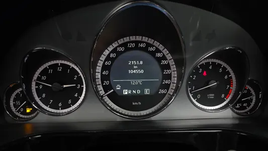 Mercedes-Benz E-Class W212 E200 CGI 2011 8