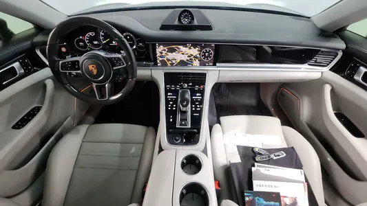 Porsche (971) 2.9 AWD E- 2018 7