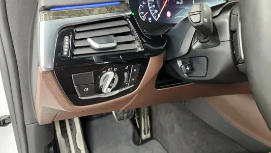 BMW 6 Series GT (G32) 640i xDrive M 2019 16