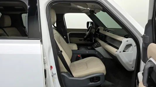 Land Rover (L663) 110 D250 SE 2021 11
