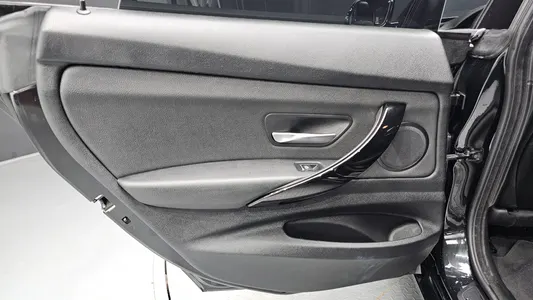 BMW 3 Series GT (F34) GT 320d 2019 25