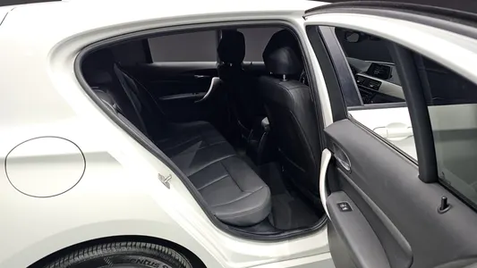 BMW 1 Series (F20) 118d 5 2017 11