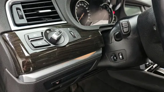 BMW 5 Series GT (F07) GT ED Edition 2014 16