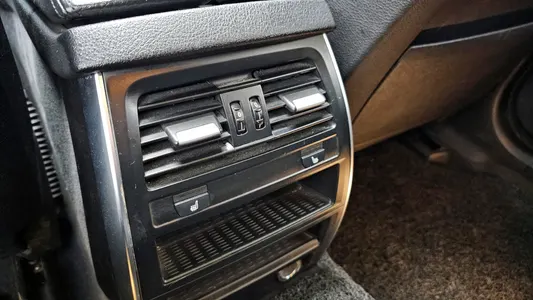 BMW 5 Series GT (F07) GT ED Edition 2014 17
