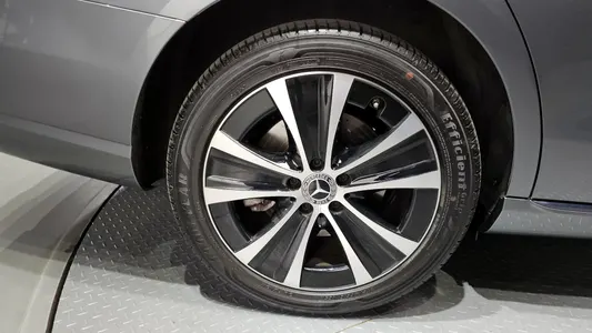 Mercedes-Benz E-Class W213 E300e 4MATIC 2021 5