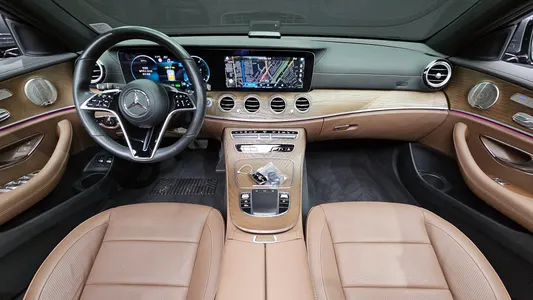 Mercedes-Benz E-Class W213 E300e 4MATIC 2021 7