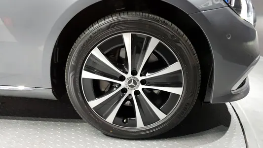 Mercedes-Benz E-Class W213 E300e 4MATIC 2021 21