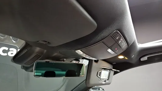 Mercedes-Benz E-Class W213 E300e 4MATIC 2021 28