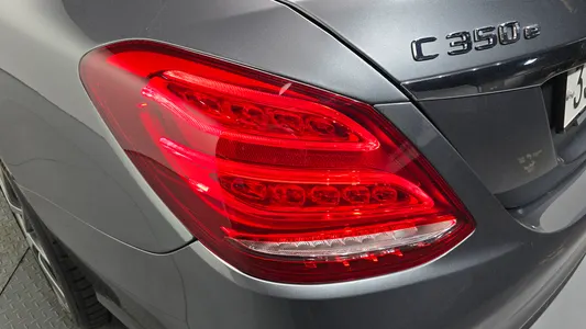Mercedes-Benz C-Class W205 C350e 2018 23