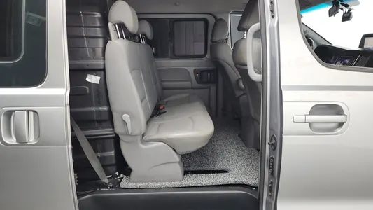 Hyundai Grand Starex 5 2017 11
