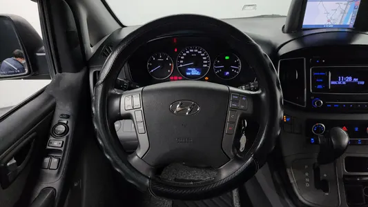Hyundai Grand Starex 5 2017 13