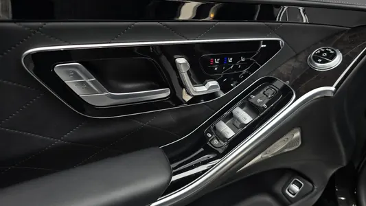 Mercedes-Benz S-Class W223 S580L 4MATIC 2021 15
