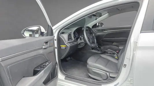 Hyundai AD 1.6 GDI 2017 11