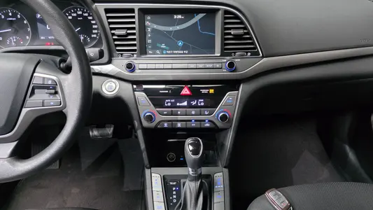 Hyundai AD 1.6 GDI 2017 15