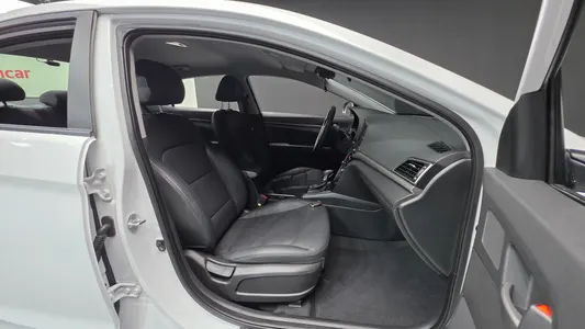 Hyundai AD 1.6 GDI 2017 10