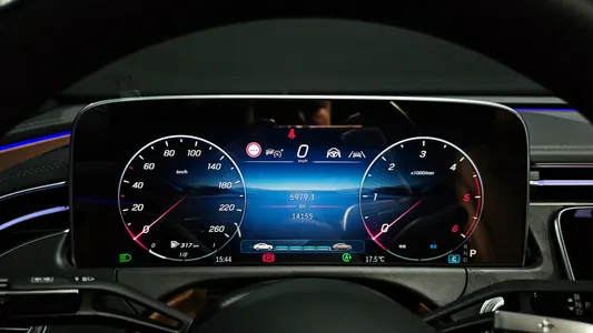 Mercedes-Benz E-Class W214 E220d 4MATIC 2024 8